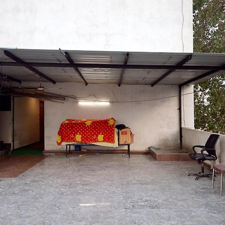 Hotel Madhav Villa Ahmedabad Exterior foto
